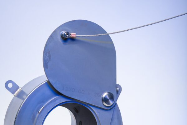 Hydraulic radial flow controller