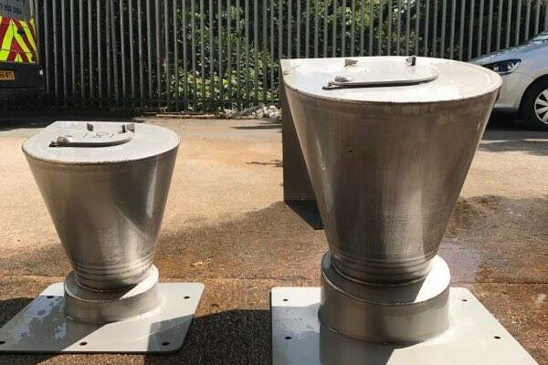 Passive conical flow regulator